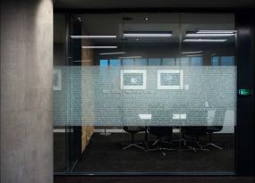 磨砂玻璃门装潢效果图片