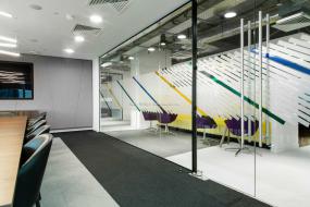 最新磨砂玻璃门装饰效果图