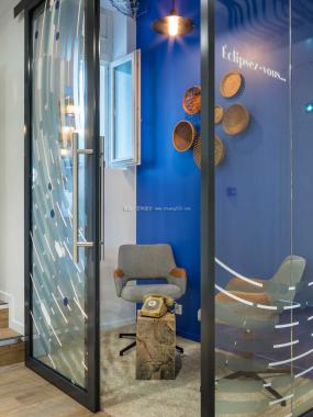 磨砂玻璃隔断图案装潢效果图