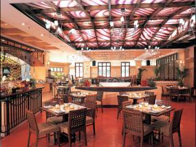 最新餐厅吊顶装饰效果图