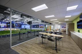 矿棉板吊顶办公室装修高清效果图