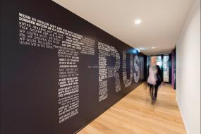 石膏板办公室隔断装修高清效果图