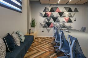 传媒公司办公室装修实物图片