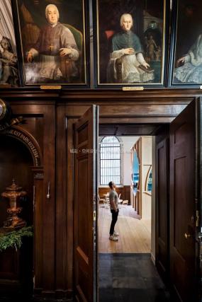 高端厂房式酒吧装修效果图