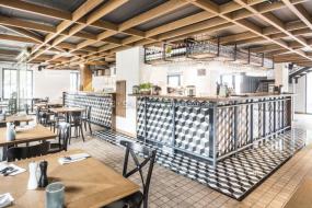 酒店自助餐厅装饰图片