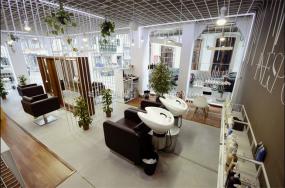 最新复古风格发廊设计装饰效果图片