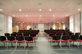 高档会议室实景装修效果图