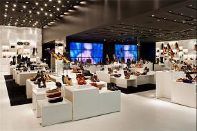 最新上海鞋店装饰效果图