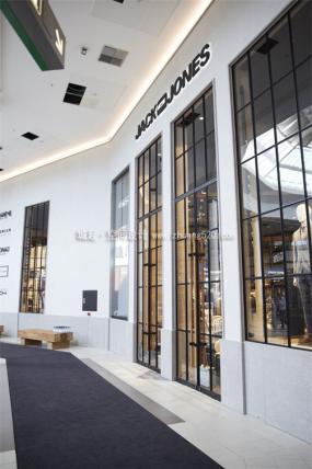 精品服装店装修设计效果图片