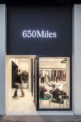 韩国服装店装修效果图