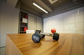 loft风格健身房装潢设计效果图片