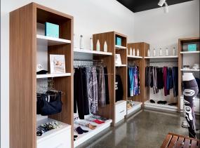 现代简约健身房装潢效果图