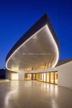 大型健身房设计装修效果图