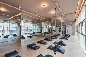 现代简约健身房装饰设计效果图片