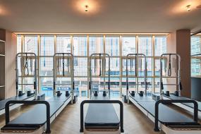 现代简约健身房装饰设计效果图