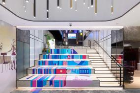 现代化办公室装修实物图片