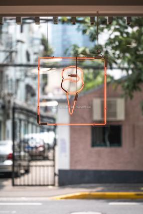 最新小型咖啡厅装饰实景图