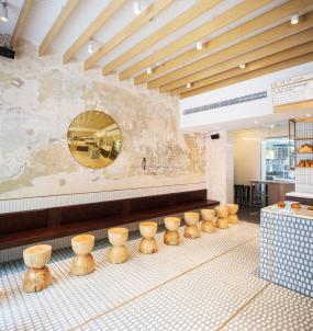 最新小型咖啡厅装修设计效果图