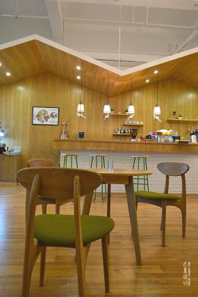 简约咖啡厅设计装饰效果图片