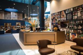 极简办公室装修实景图片