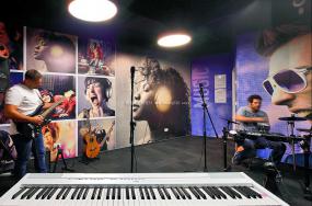 最新上海商务办公室装修设计效果图