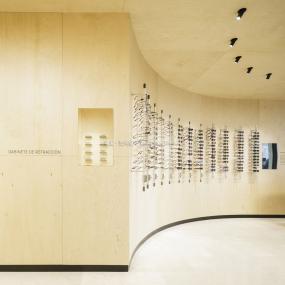 眼镜店装修实景图片