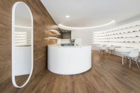 高档眼镜店装修图片