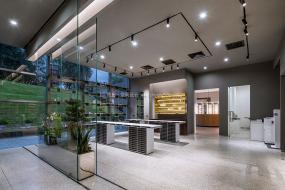 眼镜店装饰图片