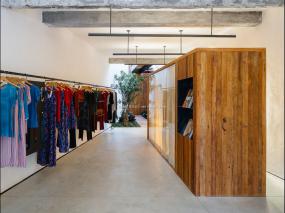 高端女装店装修效果图