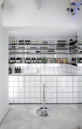 化妆品店装修高清效果图