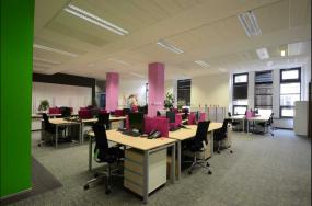 传统办公室设计装修效果图片