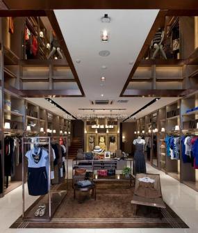 简约风格女装店设计装饰图片