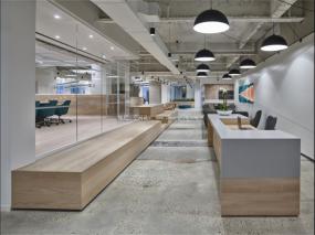 现代工业简约风格服装店装修图片