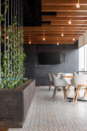 办公室最新室内装饰设计效果图片