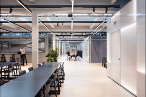 红色公司过道背景墙效果图