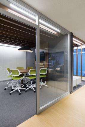 小户型办公室吊顶设计效果图片