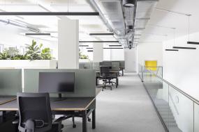 现代办公室装修集成吊顶设计效果图