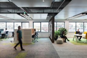 简单办公室室内吊顶装修效果图片