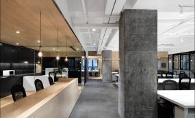 工业风格办公室过道装修隔断