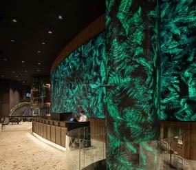 低调奢华办公室吊顶装修图片