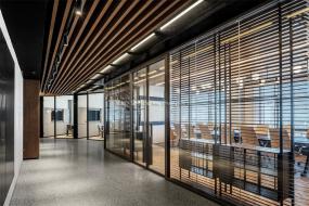 办公室员工大厅吊顶装修效果图片