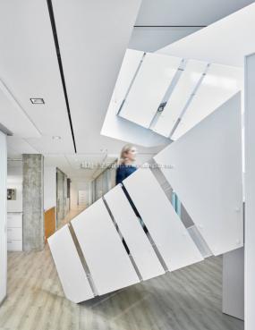 办公室室内吊顶效果图欣赏