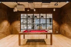 经典小型办公室艺术灯具装修案例