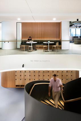 60平现代时尚办公室吊灯装修图片