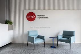 loft办公室box洽谈室装修设计效果图