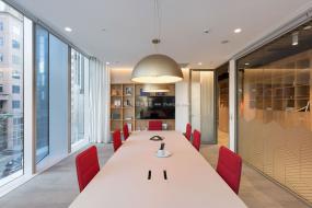 100平米办公室装办公桌椅修效果图