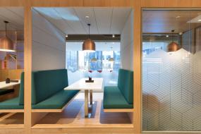 上海办公室电脑桌装修效果图片