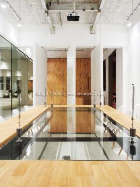 公司小办公室办公桌椅装修效果图片