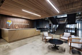 办公桌椅室内简单办公室装修效果图片