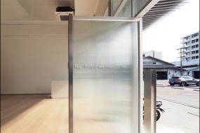 沉稳风格办公室桌椅装修效果图片